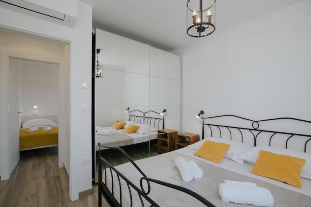 Luxury Apartments Marija Trogir Buitenkant foto